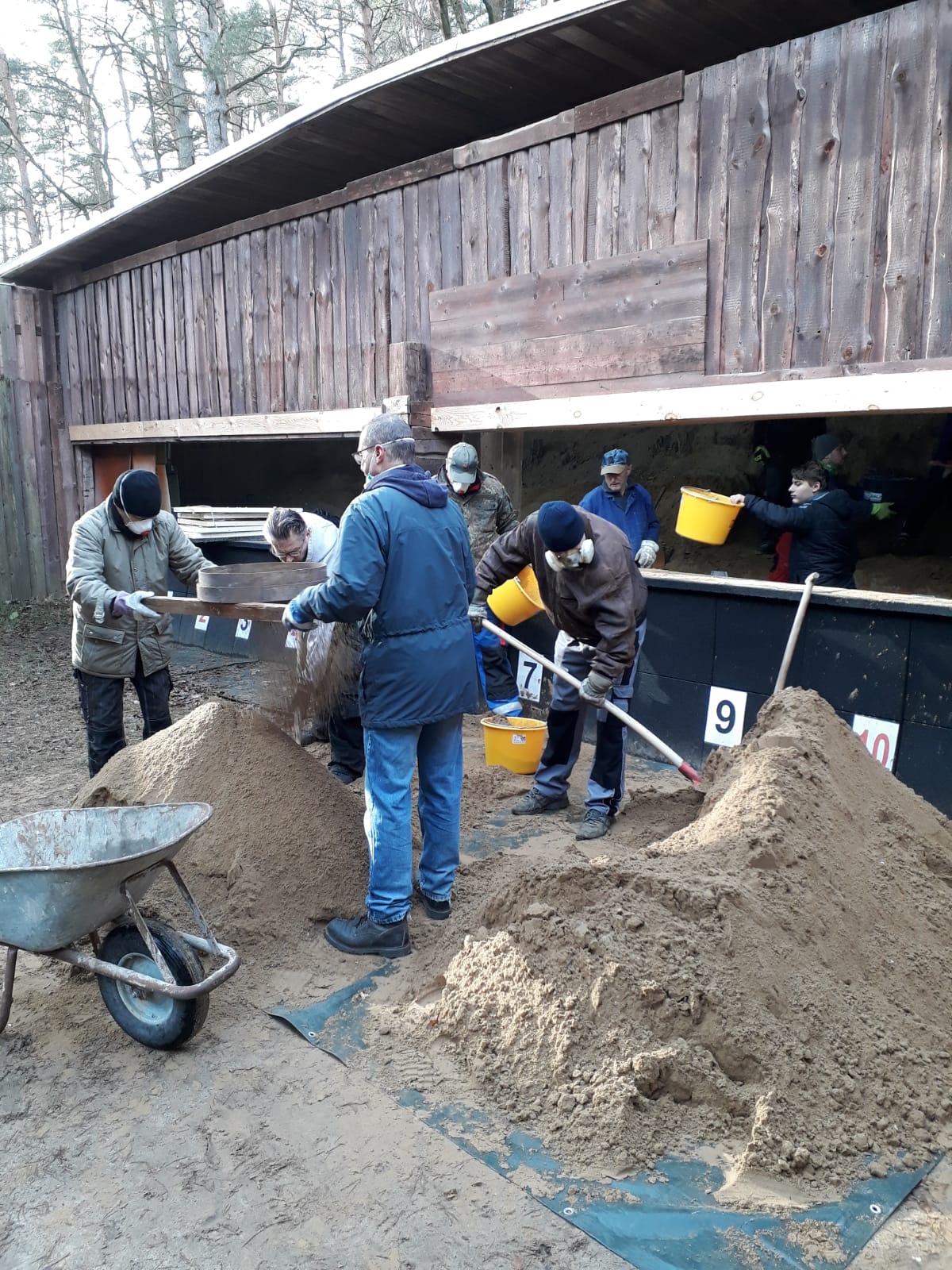 Viele Hände machen schnell ein Ende